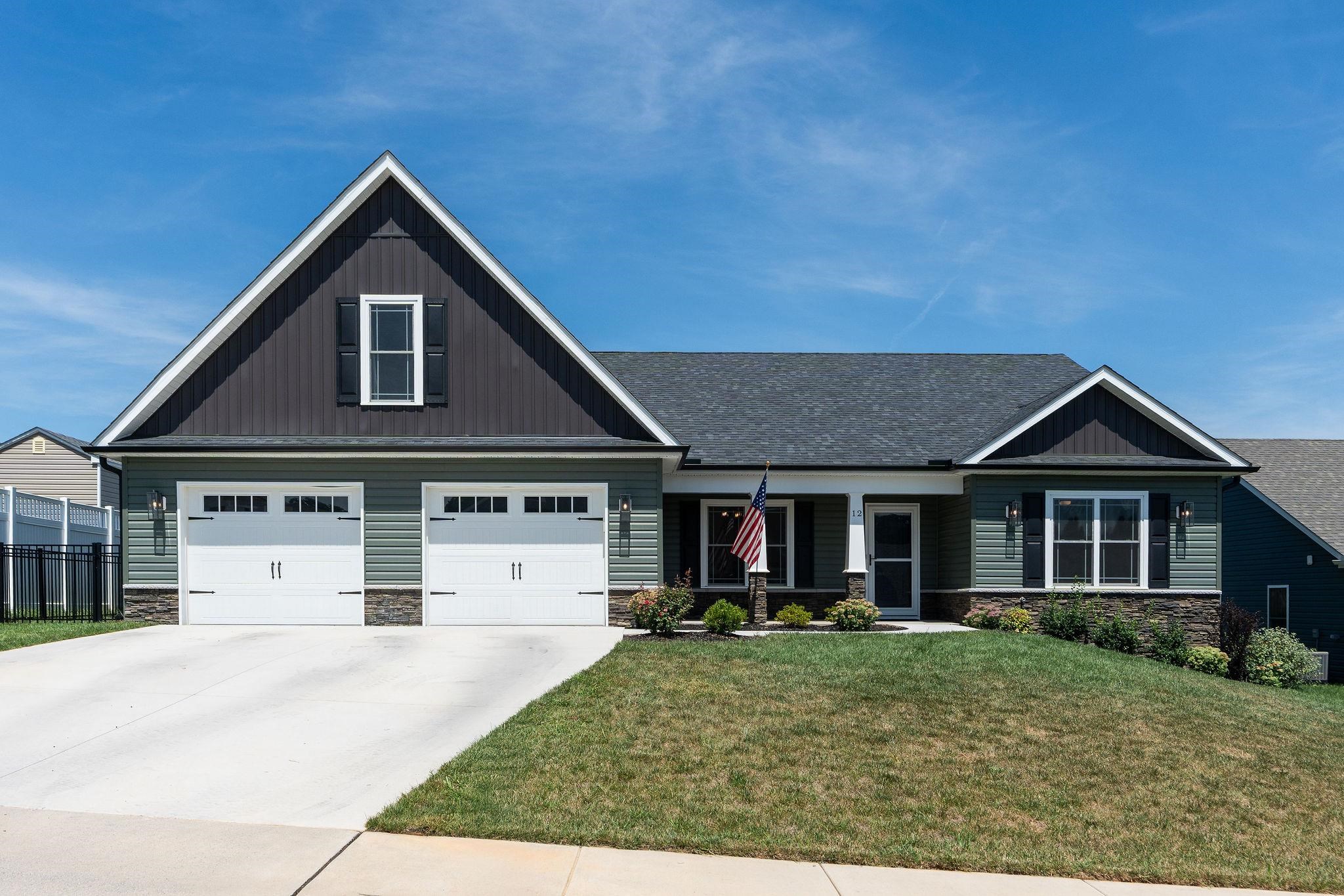 12 THOMAS DEAN CT, WAYNESBORO, Virginia 22980, 4 Bedrooms Bedrooms, ,3 BathroomsBathrooms,Residential,12 THOMAS DEAN CT,667371 MLS # 667371