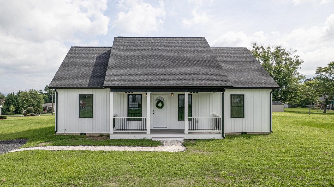 551 PARK RD, STANLEY, Virginia 22851, 3 Bedrooms Bedrooms, ,2 BathroomsBathrooms,Residential,551 PARK RD,667372 MLS # 667372