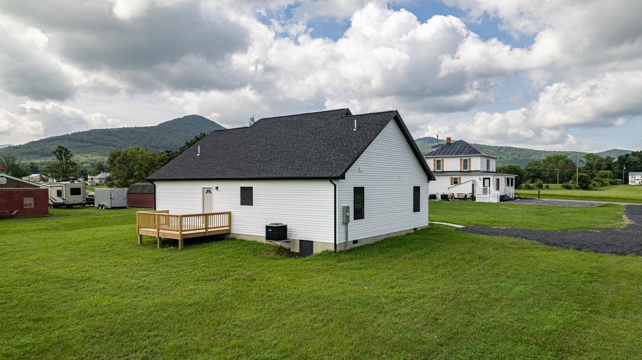 551 PARK RD, STANLEY, Virginia 22851, 3 Bedrooms Bedrooms, ,2 BathroomsBathrooms,Residential,551 PARK RD,667372 MLS # 667372