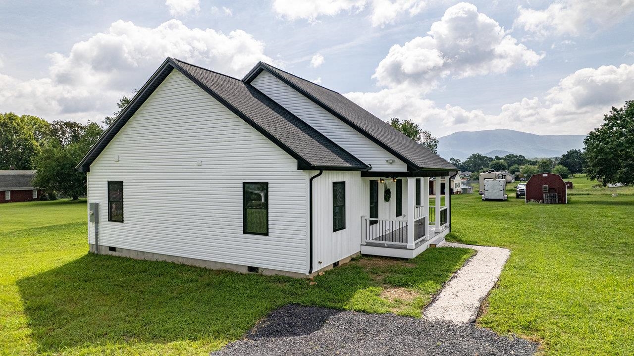551 PARK RD, STANLEY, Virginia 22851, 3 Bedrooms Bedrooms, ,2 BathroomsBathrooms,Residential,551 PARK RD,667372 MLS # 667372