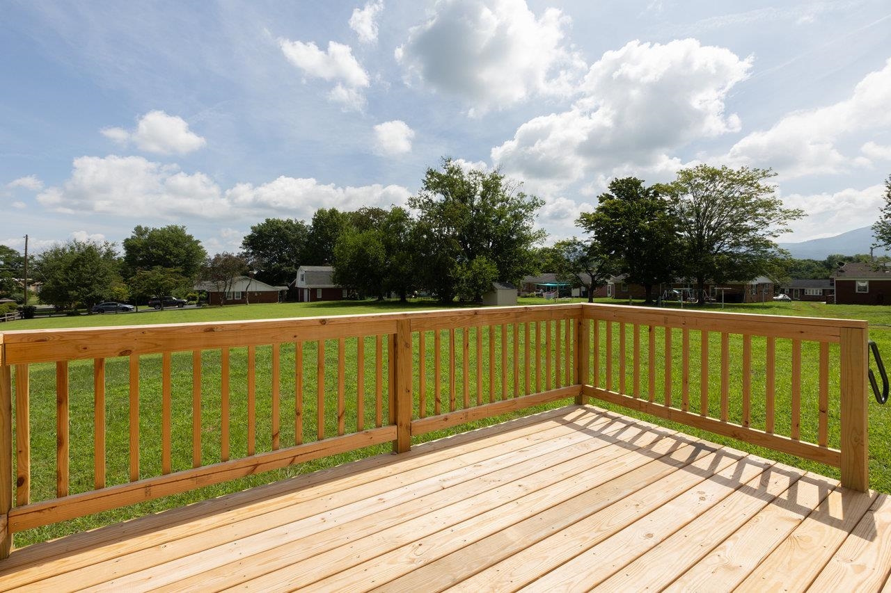 551 PARK RD, STANLEY, Virginia 22851, 3 Bedrooms Bedrooms, ,2 BathroomsBathrooms,Residential,551 PARK RD,667372 MLS # 667372
