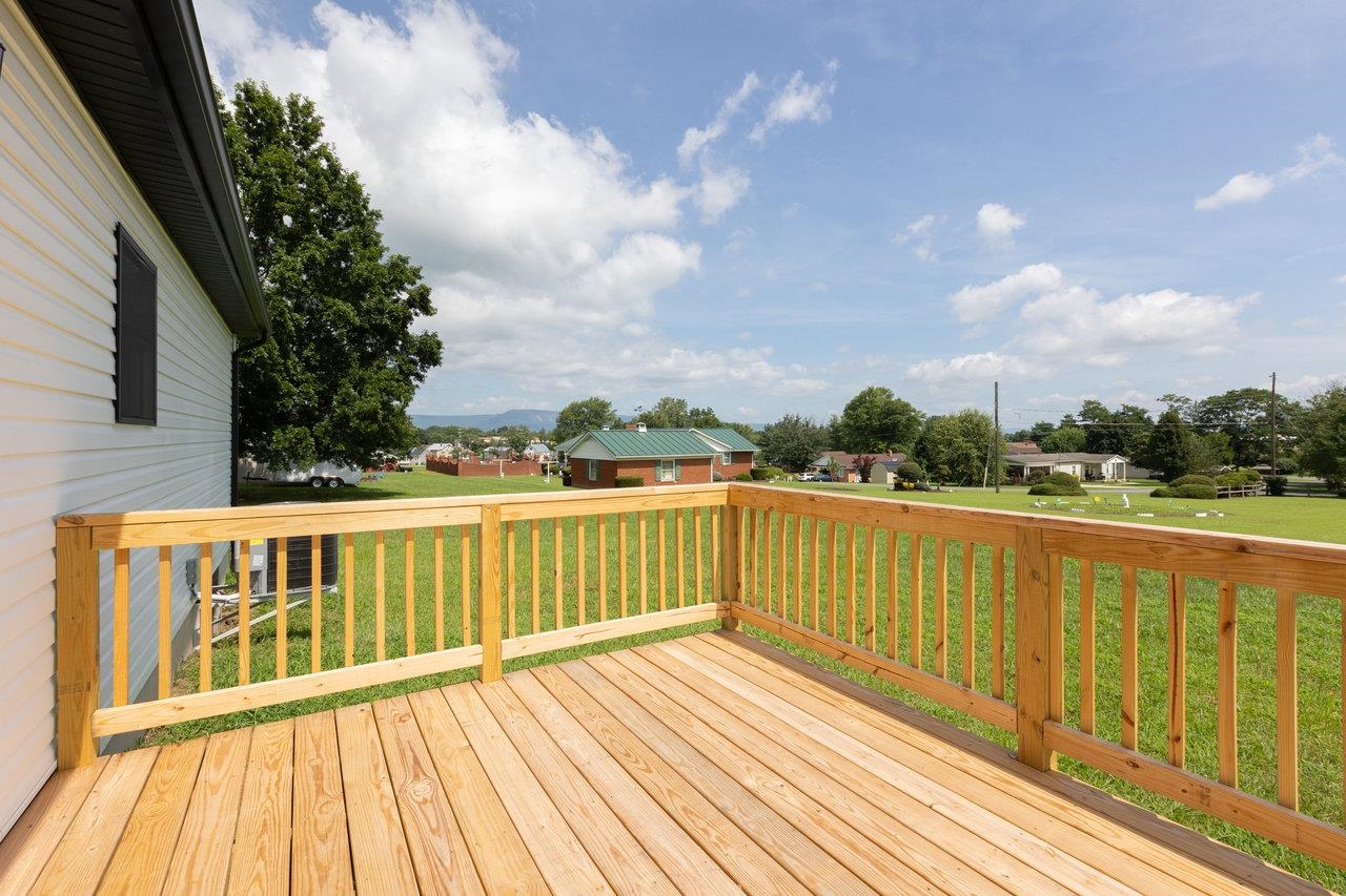 551 PARK RD, STANLEY, Virginia 22851, 3 Bedrooms Bedrooms, ,2 BathroomsBathrooms,Residential,551 PARK RD,667372 MLS # 667372