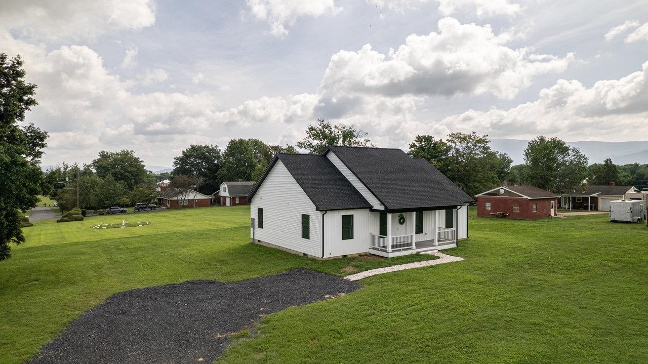 551 PARK RD, STANLEY, Virginia 22851, 3 Bedrooms Bedrooms, ,2 BathroomsBathrooms,Residential,551 PARK RD,667372 MLS # 667372