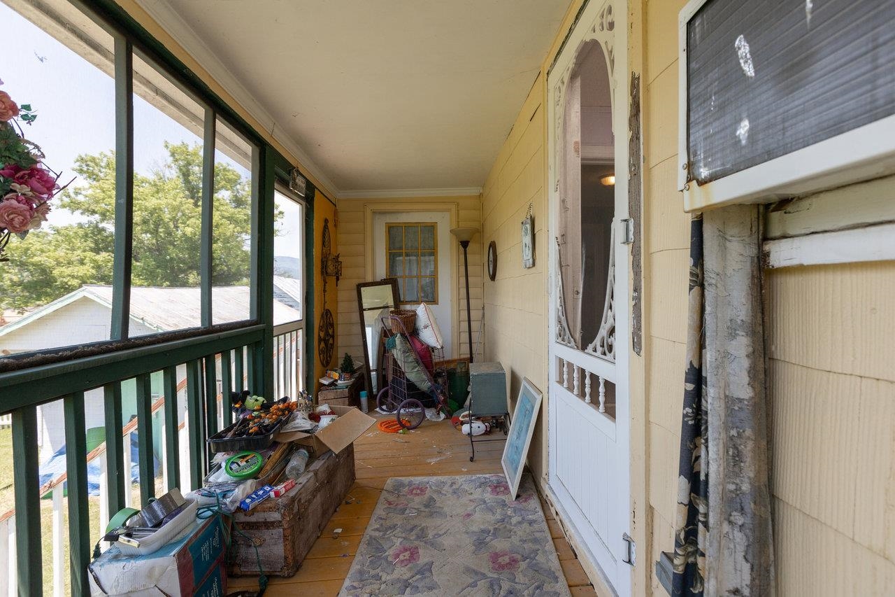 711 EIGHTH ST, SHENANDOAH, Virginia 22849, 2 Bedrooms Bedrooms, ,1 BathroomBathrooms,Residential,711 EIGHTH ST,667373 MLS # 667373