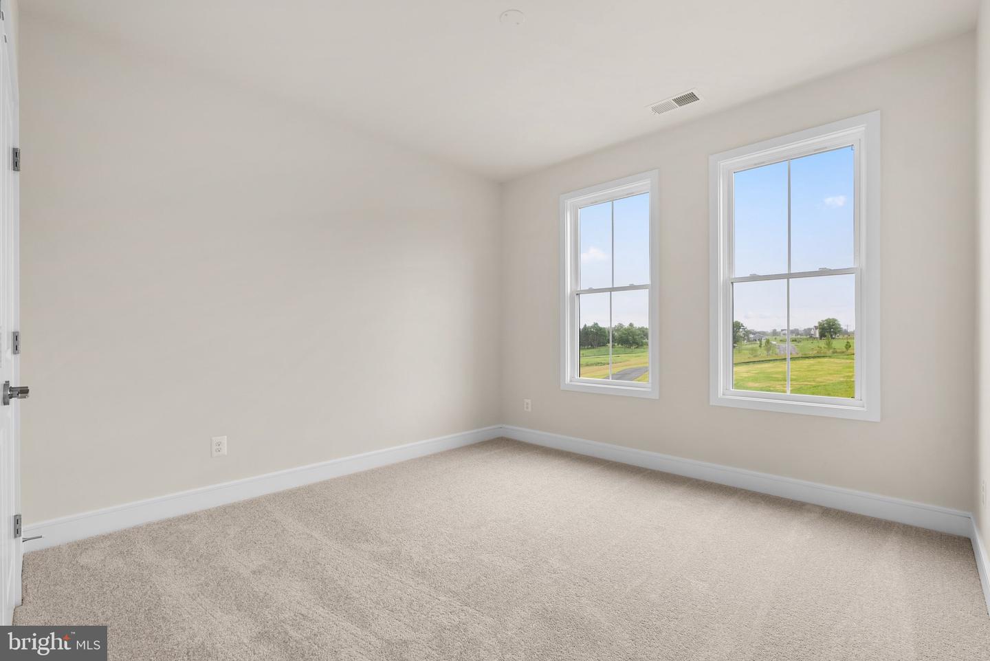 14864 HUBER PL, WATERFORD, Virginia 20197, 5 Bedrooms Bedrooms, ,5 BathroomsBathrooms,Residential,For sale,14864 HUBER PL,VALO2100102 MLS # VALO2100102