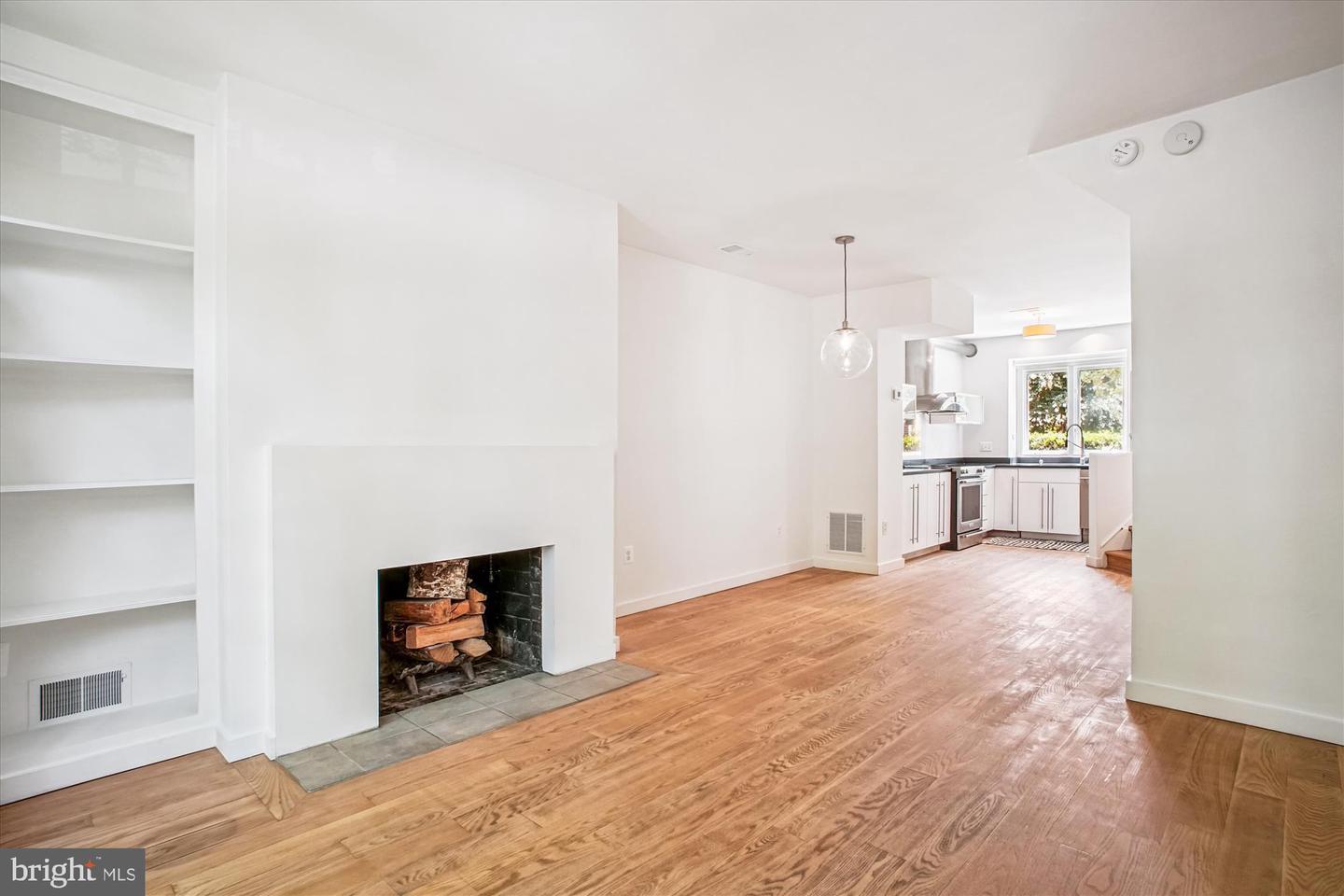 1229 PORTNER RD, ALEXANDRIA, Virginia 22314, 2 Bedrooms Bedrooms, 7 Rooms Rooms,1 BathroomBathrooms,Residential,For sale,1229 PORTNER RD,VAAX2047906 MLS # VAAX2047906