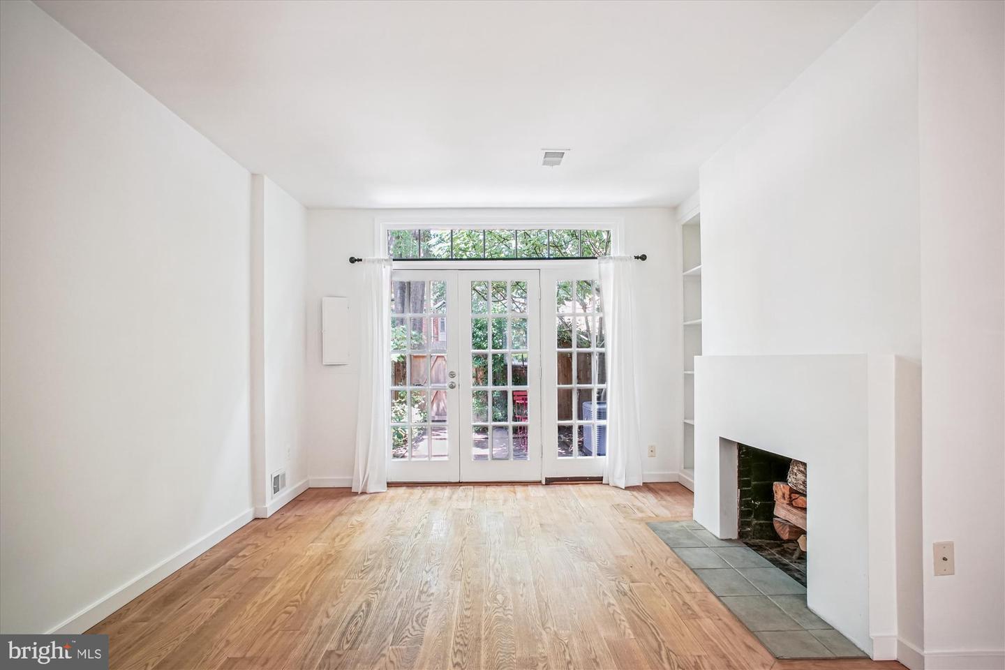 1229 PORTNER RD, ALEXANDRIA, Virginia 22314, 2 Bedrooms Bedrooms, 7 Rooms Rooms,1 BathroomBathrooms,Residential,For sale,1229 PORTNER RD,VAAX2047906 MLS # VAAX2047906