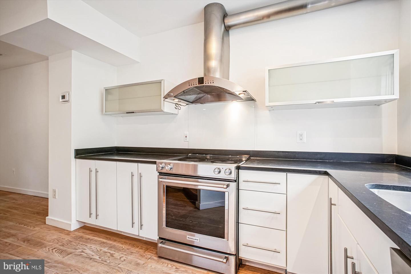 1229 PORTNER RD, ALEXANDRIA, Virginia 22314, 2 Bedrooms Bedrooms, 7 Rooms Rooms,1 BathroomBathrooms,Residential,For sale,1229 PORTNER RD,VAAX2047906 MLS # VAAX2047906