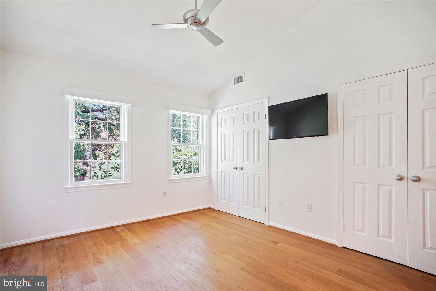 1229 PORTNER RD, ALEXANDRIA, Virginia 22314, 2 Bedrooms Bedrooms, 7 Rooms Rooms,1 BathroomBathrooms,Residential,For sale,1229 PORTNER RD,VAAX2047906 MLS # VAAX2047906
