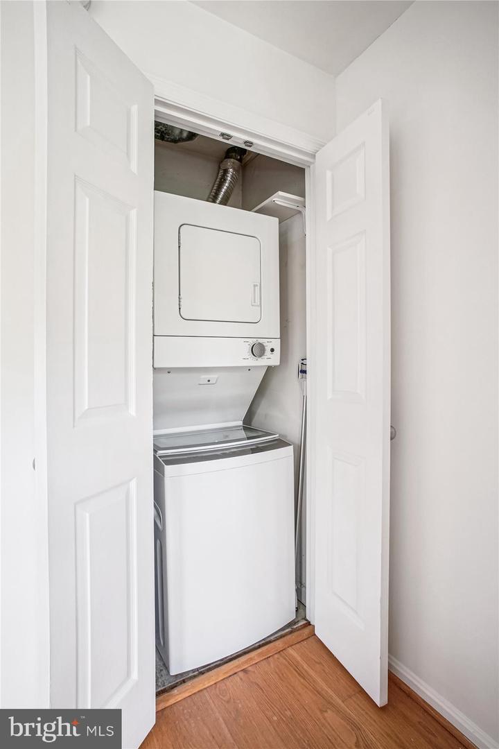 1229 PORTNER RD, ALEXANDRIA, Virginia 22314, 2 Bedrooms Bedrooms, 7 Rooms Rooms,1 BathroomBathrooms,Residential,For sale,1229 PORTNER RD,VAAX2047906 MLS # VAAX2047906