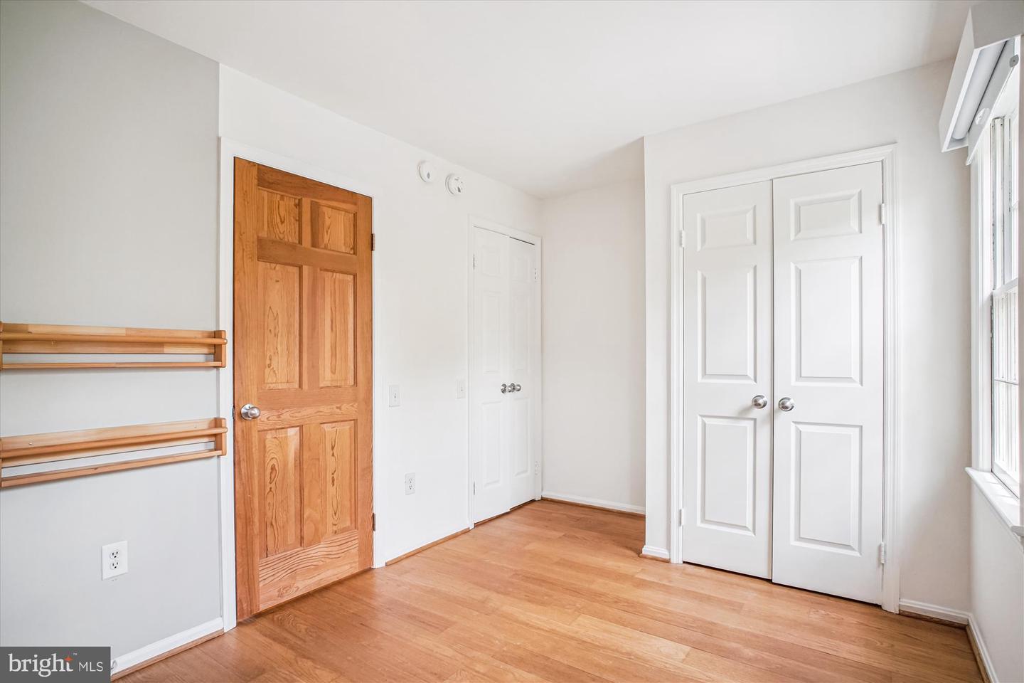 1229 PORTNER RD, ALEXANDRIA, Virginia 22314, 2 Bedrooms Bedrooms, 7 Rooms Rooms,1 BathroomBathrooms,Residential,For sale,1229 PORTNER RD,VAAX2047906 MLS # VAAX2047906