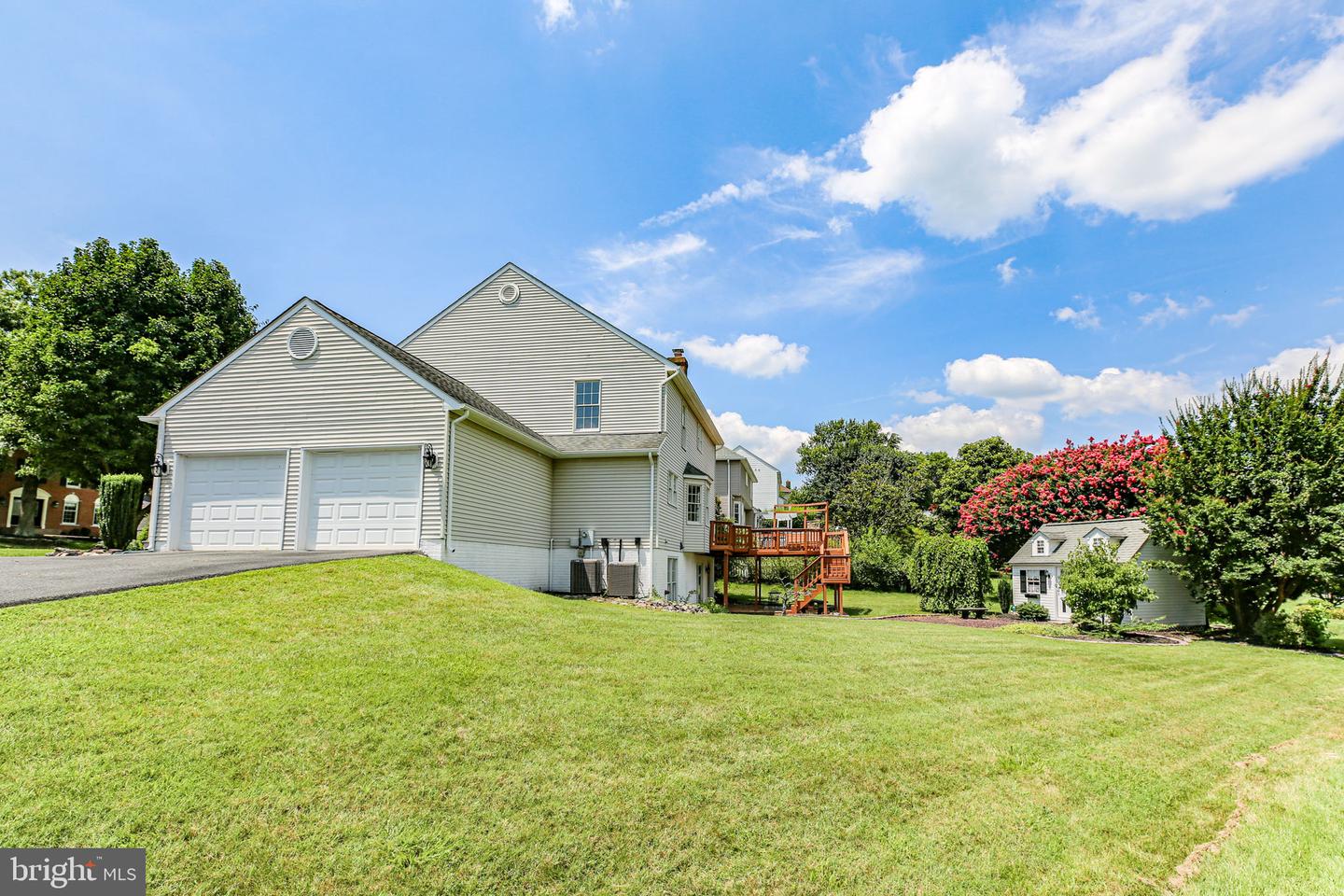 6901 LAKELAND WAY, FREDERICKSBURG, Virginia 22407, 5 Bedrooms Bedrooms, ,3 BathroomsBathrooms,Residential,For sale,6901 LAKELAND WAY,VASP2035010 MLS # VASP2035010