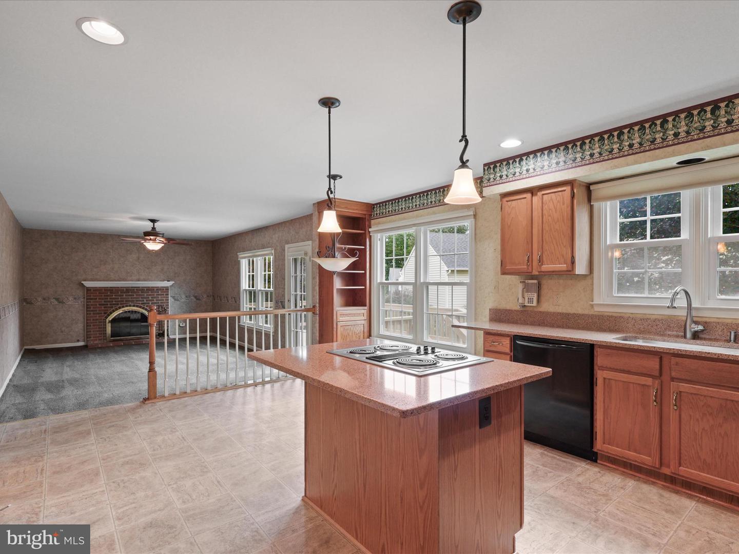 4293 EXETER DR, DUMFRIES, Virginia 22025, 5 Bedrooms Bedrooms, ,3 BathroomsBathrooms,Residential,For sale,4293 EXETER DR,VAPW2100284 MLS # VAPW2100284