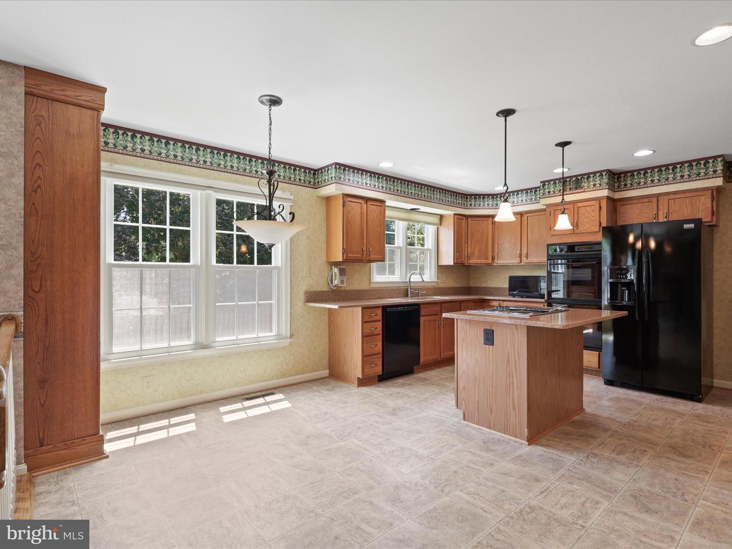 4293 EXETER DR, DUMFRIES, Virginia 22025, 5 Bedrooms Bedrooms, ,3 BathroomsBathrooms,Residential,For sale,4293 EXETER DR,VAPW2100284 MLS # VAPW2100284