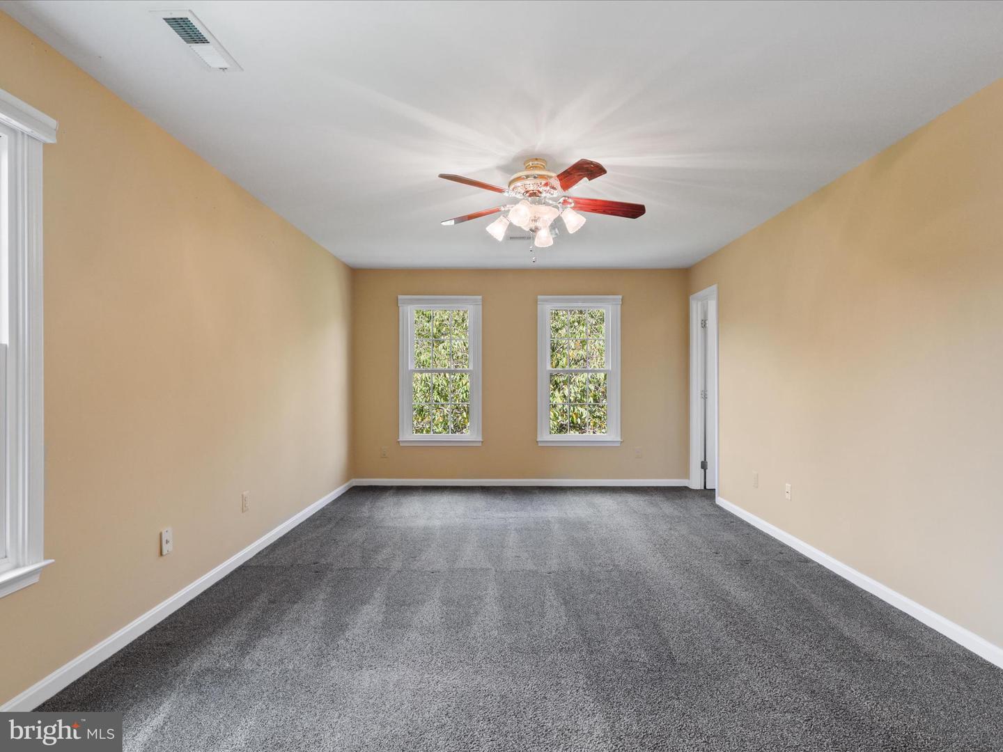 4293 EXETER DR, DUMFRIES, Virginia 22025, 5 Bedrooms Bedrooms, ,3 BathroomsBathrooms,Residential,For sale,4293 EXETER DR,VAPW2100284 MLS # VAPW2100284