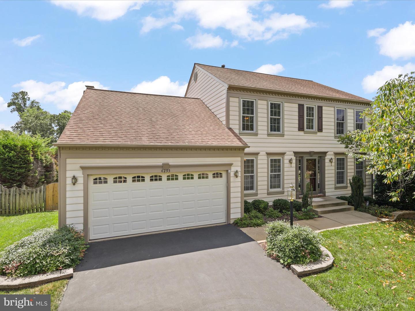 4293 EXETER DR, DUMFRIES, Virginia 22025, 5 Bedrooms Bedrooms, ,3 BathroomsBathrooms,Residential,For sale,4293 EXETER DR,VAPW2100284 MLS # VAPW2100284