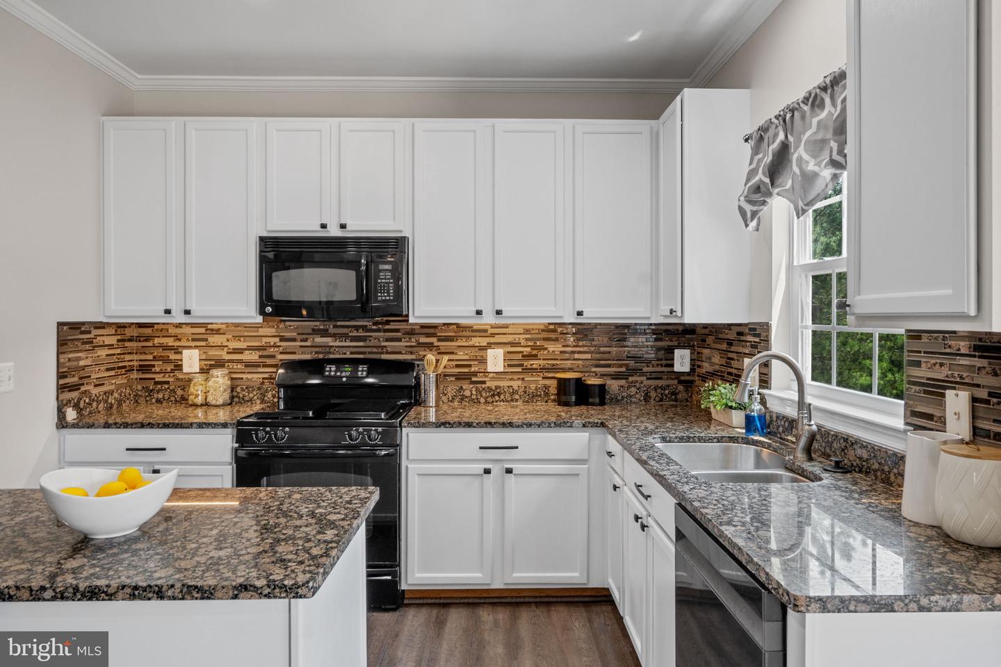 2644 MYRTLEWOOD DR, DUMFRIES, Virginia 22026, 4 Bedrooms Bedrooms, ,3 BathroomsBathrooms,Residential,For sale,2644 MYRTLEWOOD DR,VAPW2100374 MLS # VAPW2100374