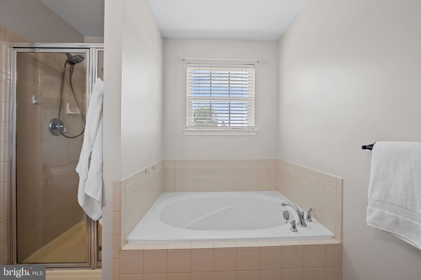2644 MYRTLEWOOD DR, DUMFRIES, Virginia 22026, 4 Bedrooms Bedrooms, ,3 BathroomsBathrooms,Residential,For sale,2644 MYRTLEWOOD DR,VAPW2100374 MLS # VAPW2100374