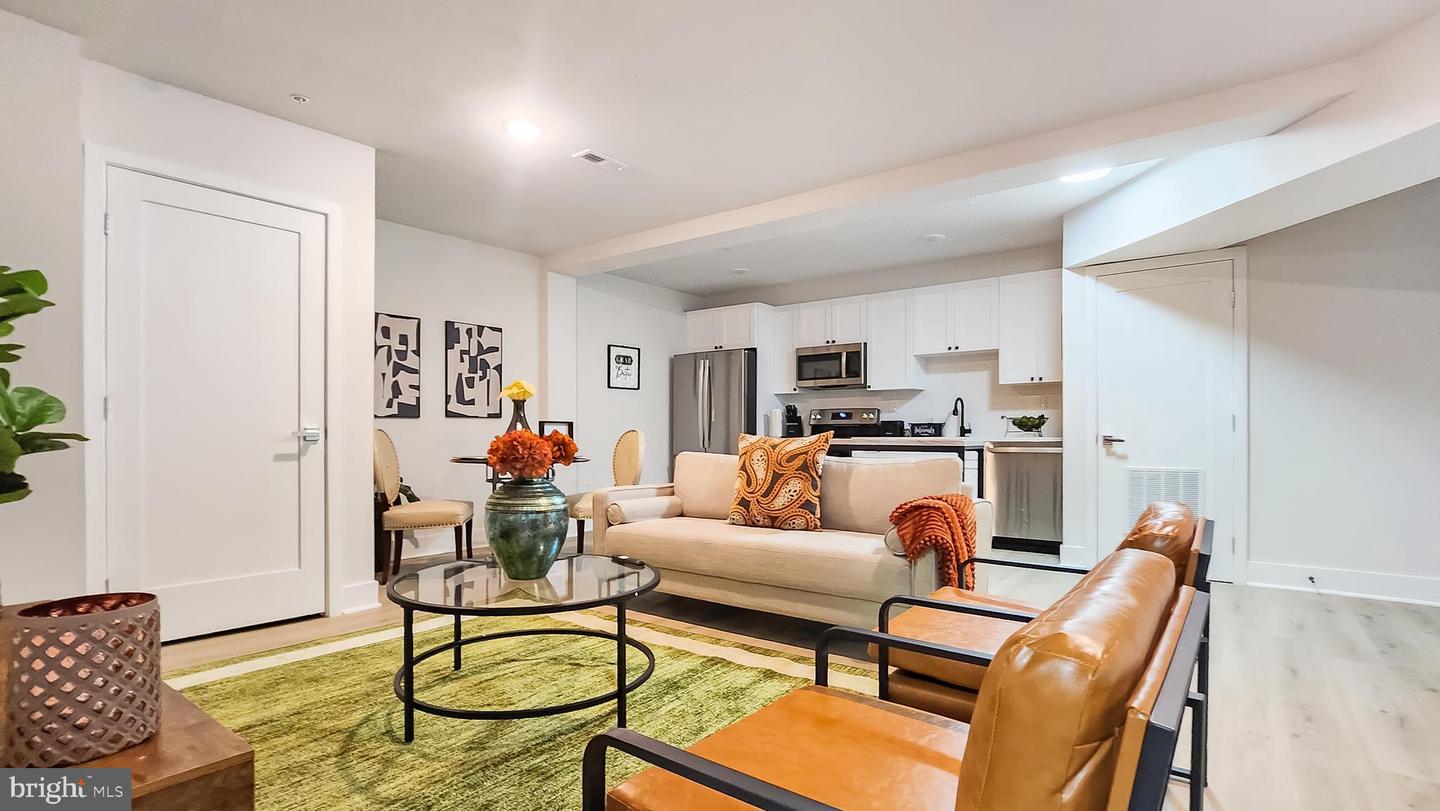 1621 T ST SE #2, WASHINGTON, District Of Columbia 20020, 3 Bedrooms Bedrooms, ,1 BathroomBathrooms,Residential,For sale,1621 T ST SE #2,DCDC2212906 MLS # DCDC2212906
