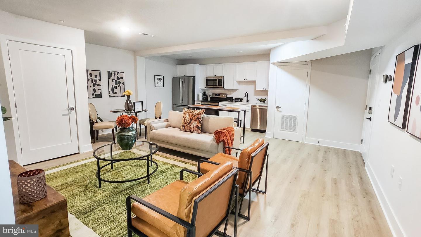 1621 T ST SE #2, WASHINGTON, District Of Columbia 20020, 3 Bedrooms Bedrooms, ,1 BathroomBathrooms,Residential,For sale,1621 T ST SE #2,DCDC2212906 MLS # DCDC2212906