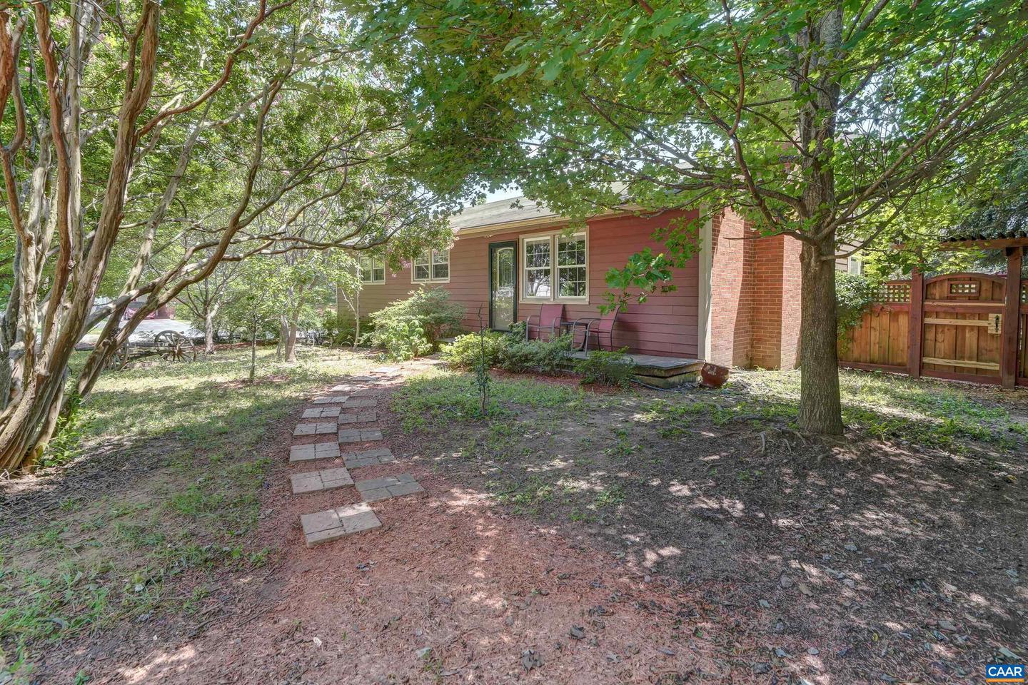 5659 SAINT GEORGE AVE, CROZET, Virginia 22932, 4 Bedrooms Bedrooms, ,2 BathroomsBathrooms,Residential,For sale,5659 SAINT GEORGE AVE,667332 MLS # 667332