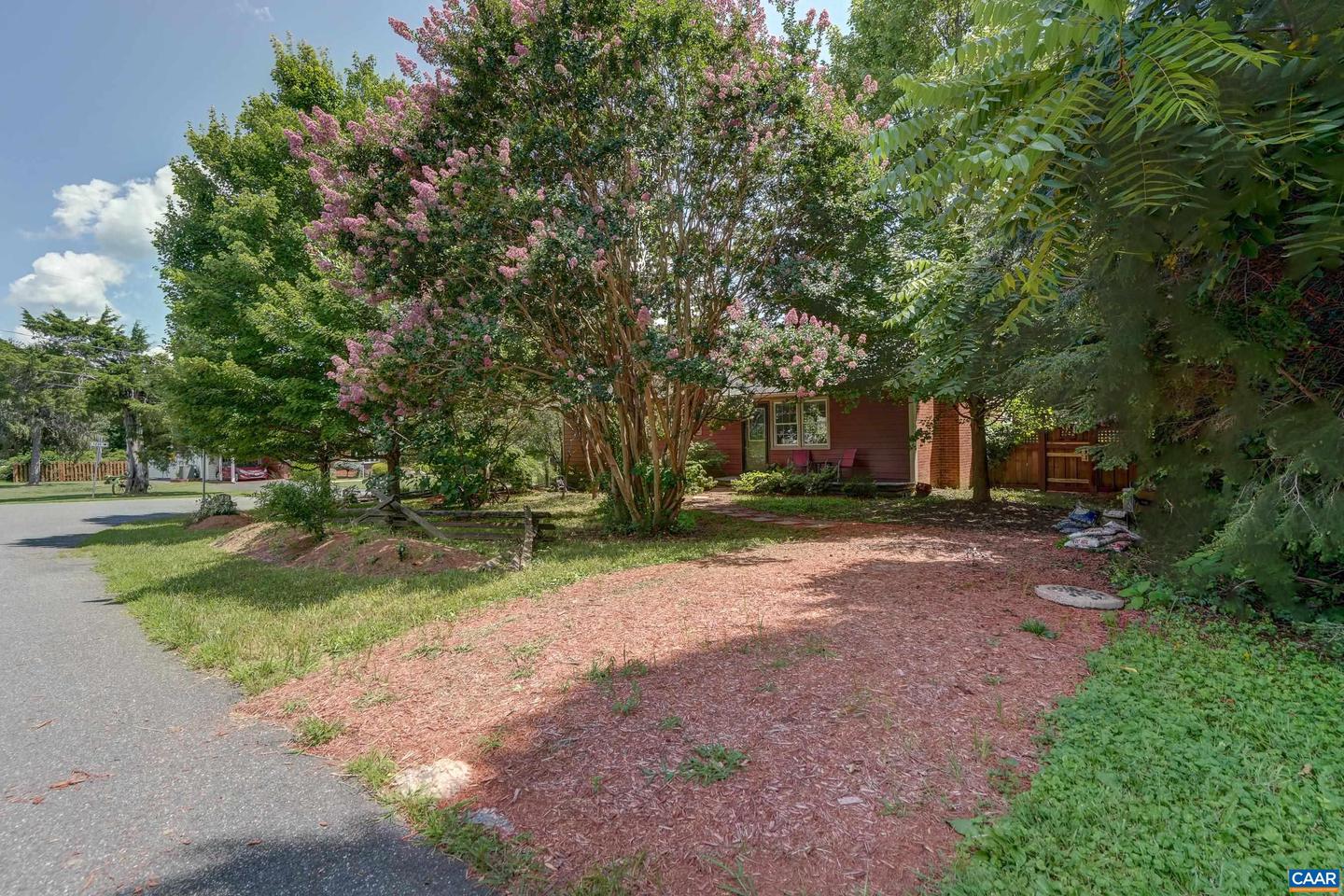 5659 SAINT GEORGE AVE, CROZET, Virginia 22932, 4 Bedrooms Bedrooms, ,2 BathroomsBathrooms,Residential,For sale,5659 SAINT GEORGE AVE,667332 MLS # 667332
