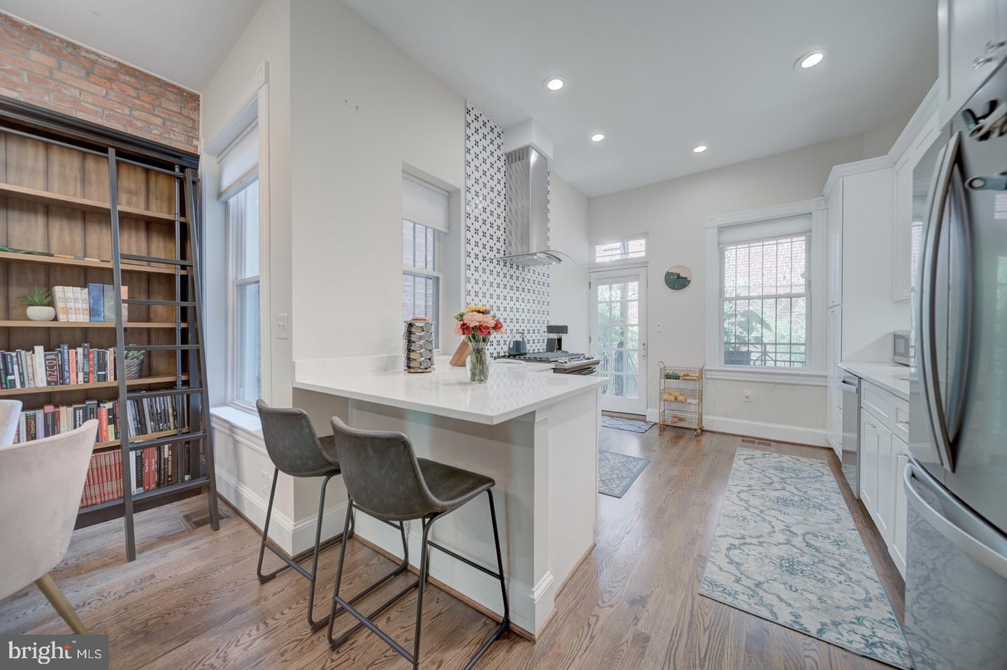 1842 NORTH CAPITOL ST NW, WASHINGTON, District Of Columbia 20002, 3 Bedrooms Bedrooms, ,2 BathroomsBathrooms,Residential,For sale,1842 NORTH CAPITOL ST NW,DCDC2213126 MLS # DCDC2213126