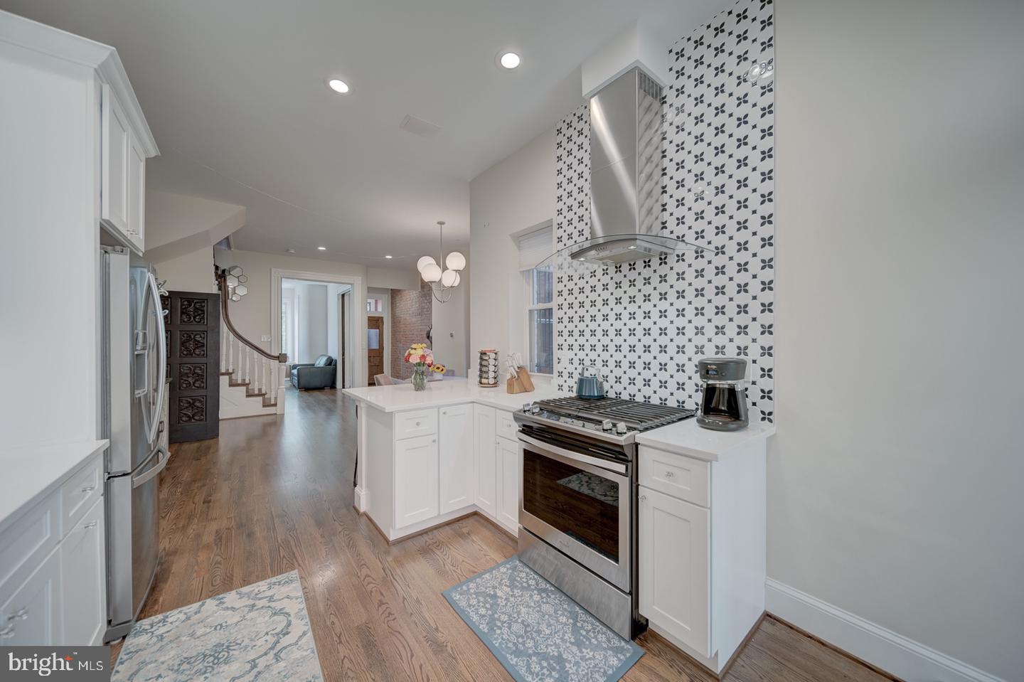 1842 NORTH CAPITOL ST NW, WASHINGTON, District Of Columbia 20002, 3 Bedrooms Bedrooms, ,2 BathroomsBathrooms,Residential,For sale,1842 NORTH CAPITOL ST NW,DCDC2213126 MLS # DCDC2213126
