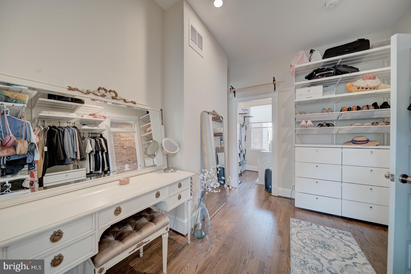 1842 NORTH CAPITOL ST NW, WASHINGTON, District Of Columbia 20002, 3 Bedrooms Bedrooms, ,2 BathroomsBathrooms,Residential,For sale,1842 NORTH CAPITOL ST NW,DCDC2213126 MLS # DCDC2213126
