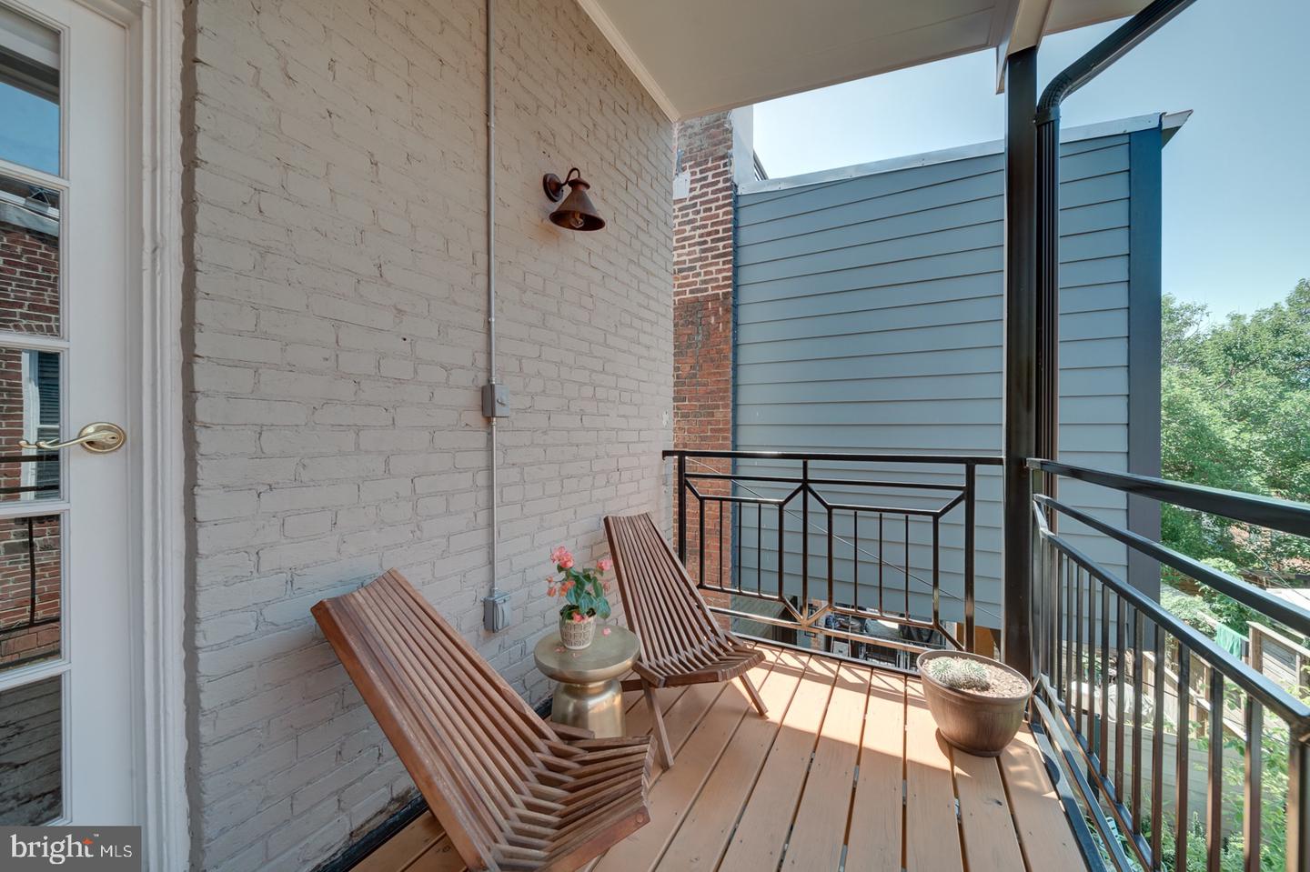 1842 NORTH CAPITOL ST NW, WASHINGTON, District Of Columbia 20002, 3 Bedrooms Bedrooms, ,2 BathroomsBathrooms,Residential,For sale,1842 NORTH CAPITOL ST NW,DCDC2213126 MLS # DCDC2213126