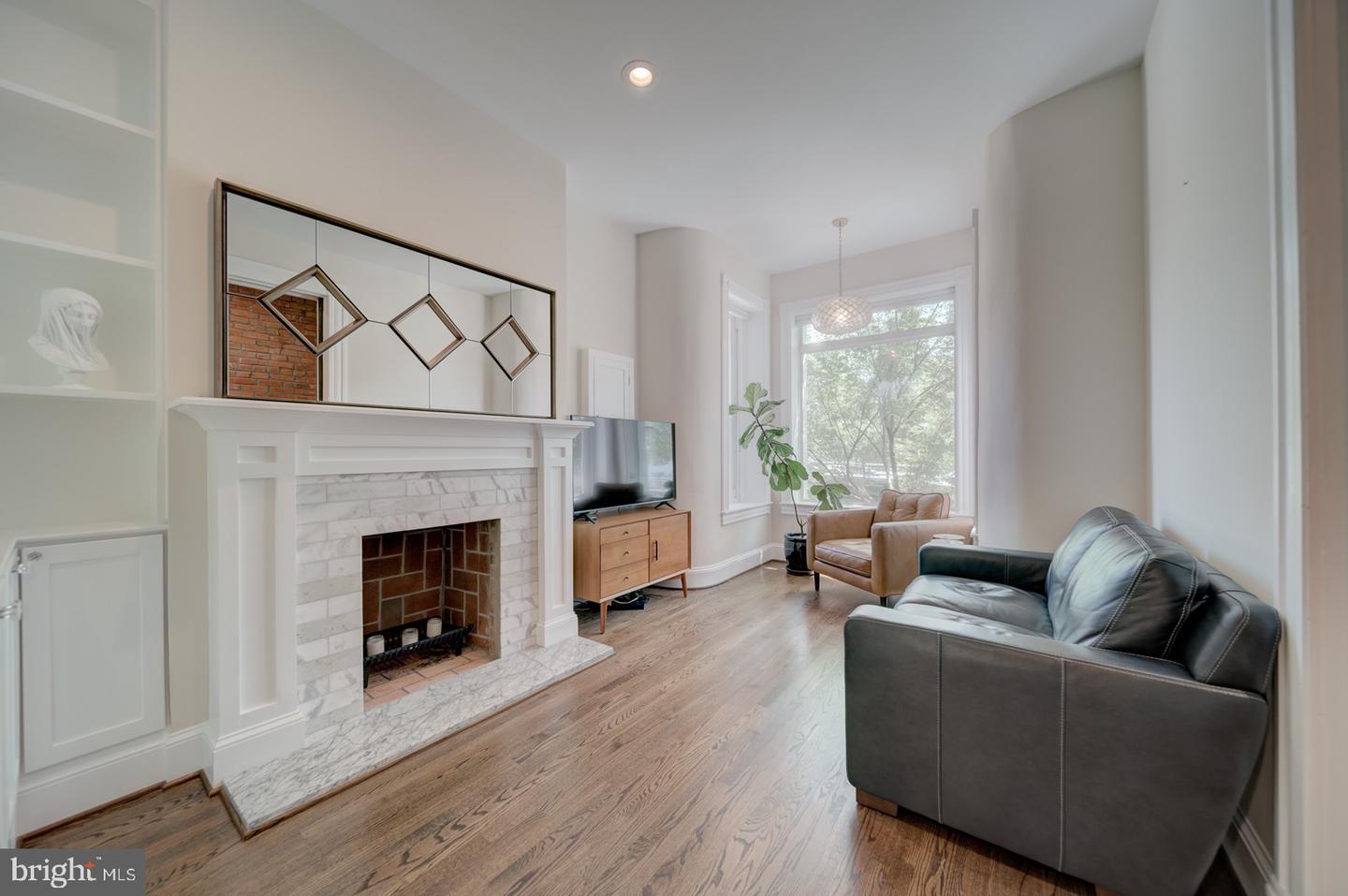 1842 NORTH CAPITOL ST NW, WASHINGTON, District Of Columbia 20002, 3 Bedrooms Bedrooms, ,2 BathroomsBathrooms,Residential,For sale,1842 NORTH CAPITOL ST NW,DCDC2213126 MLS # DCDC2213126