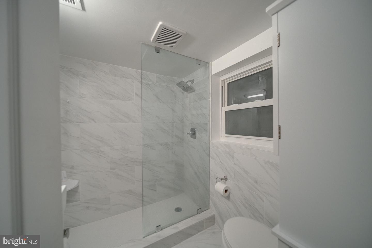 1842 NORTH CAPITOL ST NW, WASHINGTON, District Of Columbia 20002, 3 Bedrooms Bedrooms, ,2 BathroomsBathrooms,Residential,For sale,1842 NORTH CAPITOL ST NW,DCDC2213126 MLS # DCDC2213126