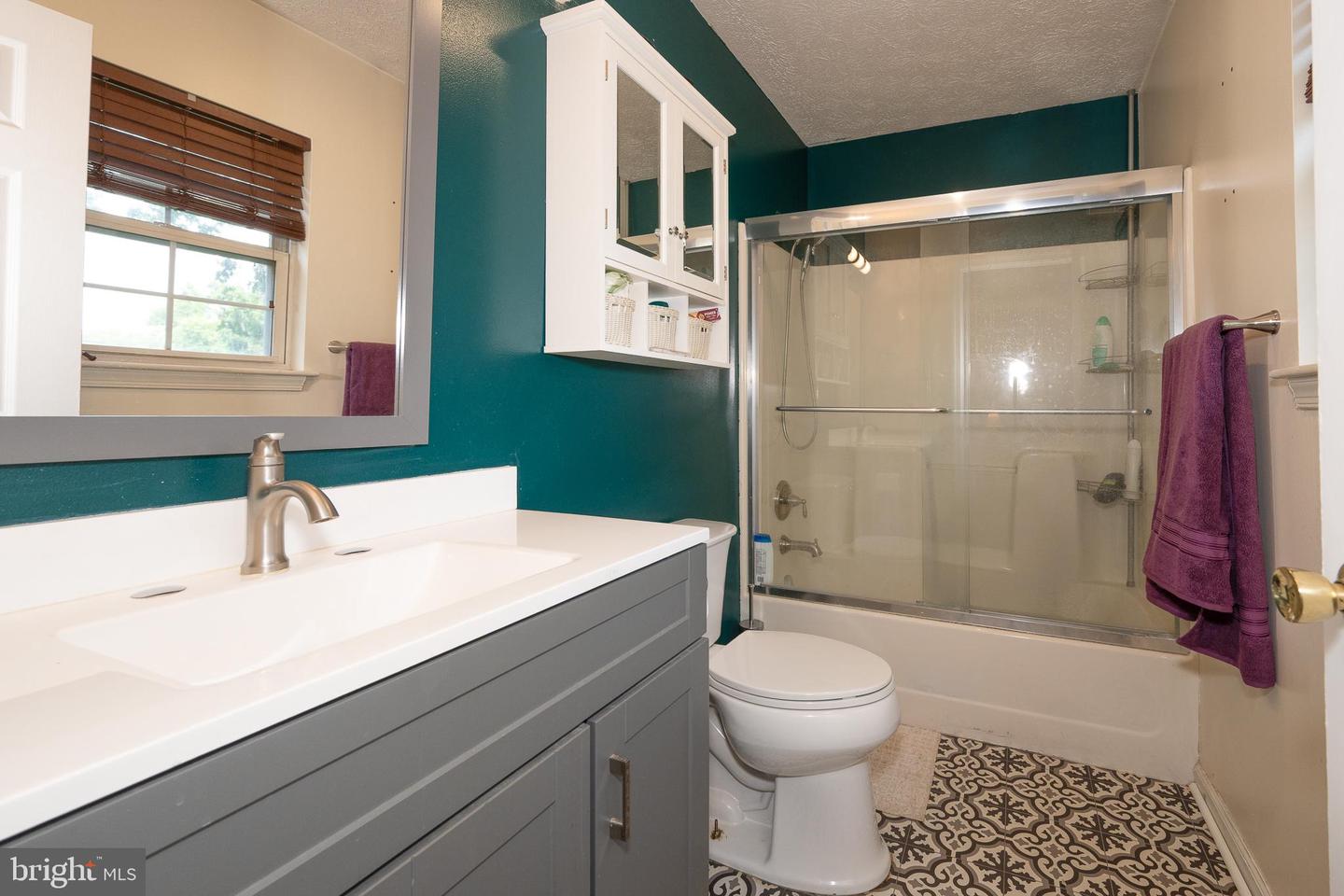 208 IVORY DR, STEPHENS CITY, Virginia 22655, 4 Bedrooms Bedrooms, ,3 BathroomsBathrooms,Residential,For sale,208 IVORY DR,VAFV2035820 MLS # VAFV2035820