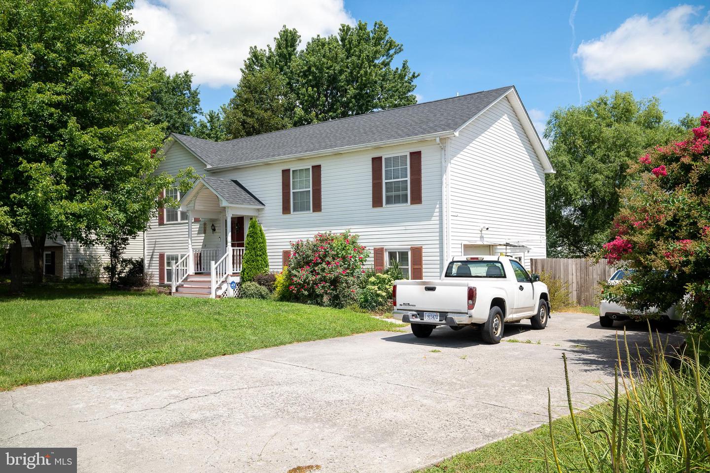 208 IVORY DR, STEPHENS CITY, Virginia 22655, 4 Bedrooms Bedrooms, ,3 BathroomsBathrooms,Residential,For sale,208 IVORY DR,VAFV2035820 MLS # VAFV2035820