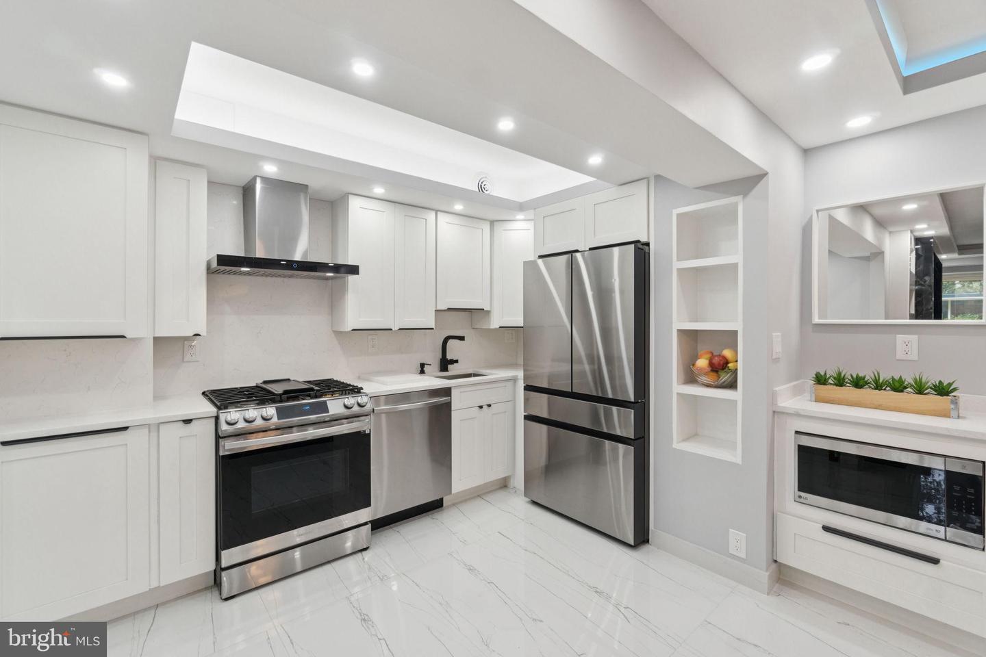 4201 CATHEDRAL AVE NW #122E, WASHINGTON, District Of Columbia 20016, 2 Bedrooms Bedrooms, ,1 BathroomBathrooms,Residential,For sale,4201 CATHEDRAL AVE NW #122E,DCDC2213214 MLS # DCDC2213214