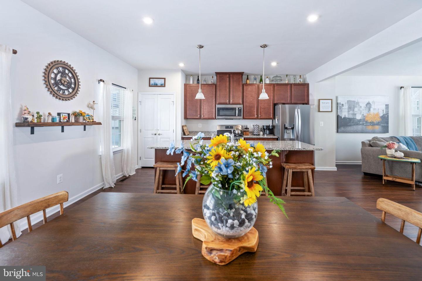 9711 CEDARMASS CIR, FREDERICKSBURG, Virginia 22408, 3 Bedrooms Bedrooms, 6 Rooms Rooms,2 BathroomsBathrooms,Residential,For sale,9711 CEDARMASS CIR,VASP2035138 MLS # VASP2035138