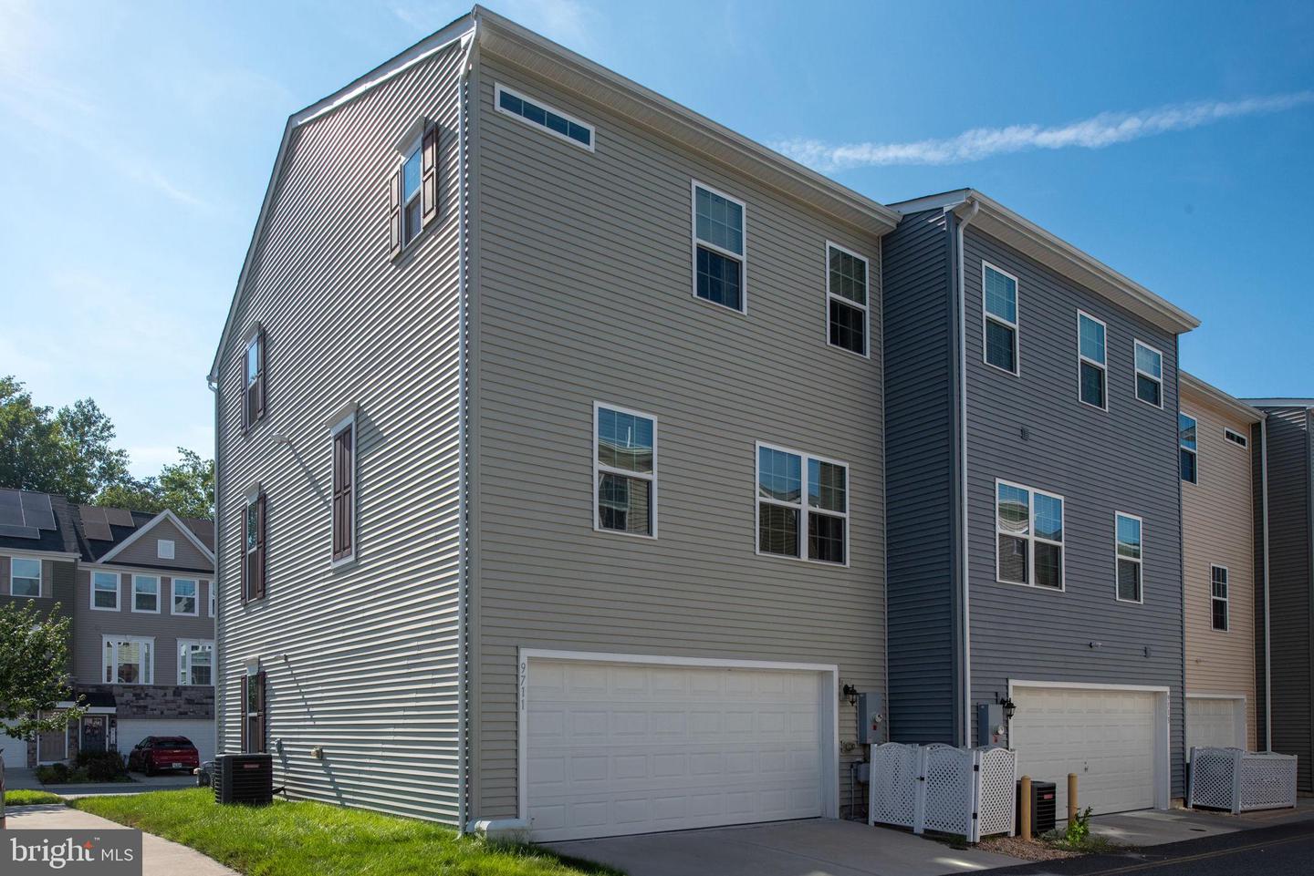9711 CEDARMASS CIR, FREDERICKSBURG, Virginia 22408, 3 Bedrooms Bedrooms, 6 Rooms Rooms,2 BathroomsBathrooms,Residential,For sale,9711 CEDARMASS CIR,VASP2035138 MLS # VASP2035138