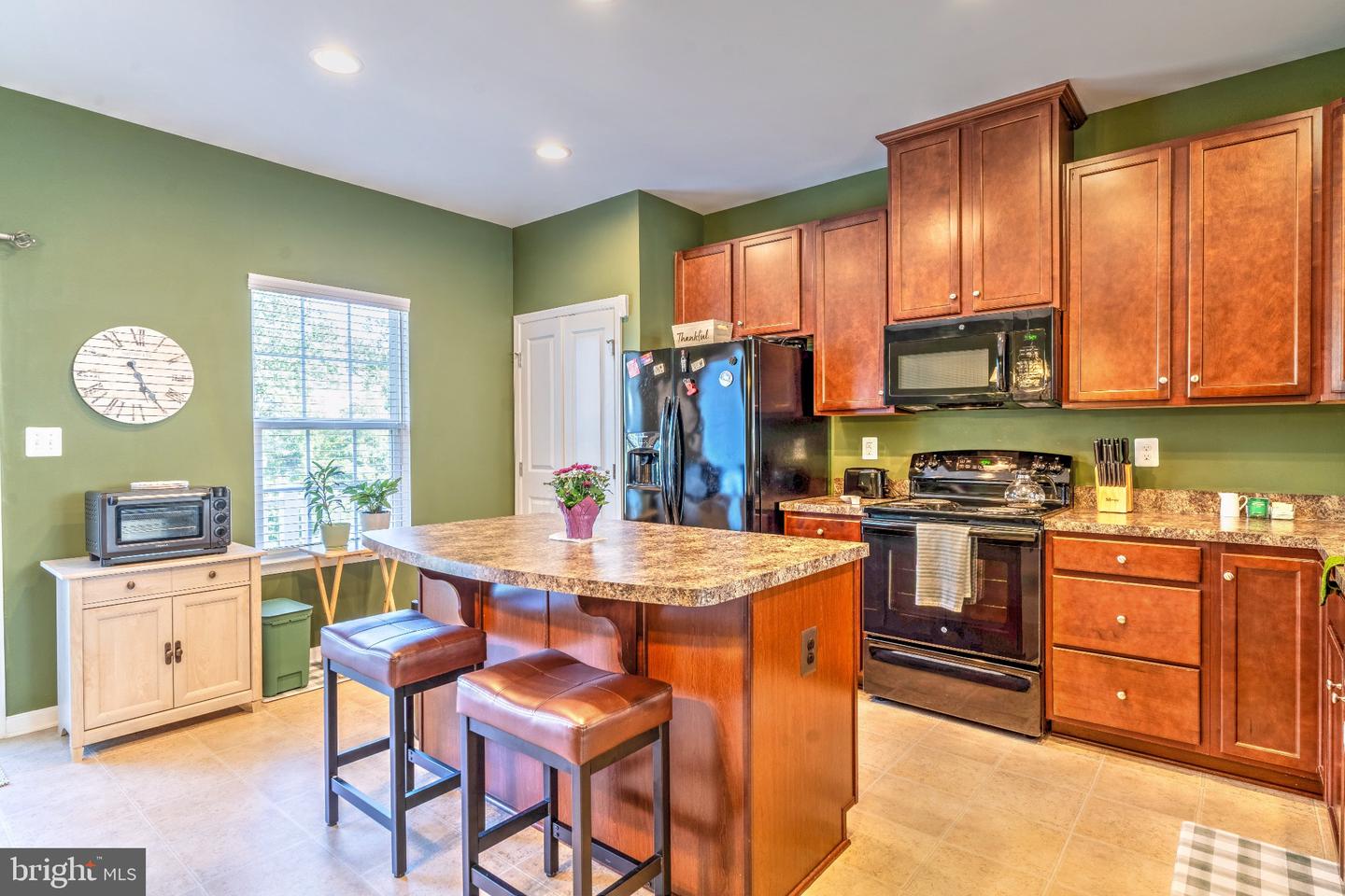 8657 ROSECRANS LN, SPOTSYLVANIA, Virginia 22553, 3 Bedrooms Bedrooms, 6 Rooms Rooms,2 BathroomsBathrooms,Residential,For sale,8657 ROSECRANS LN,VASP2035140 MLS # VASP2035140