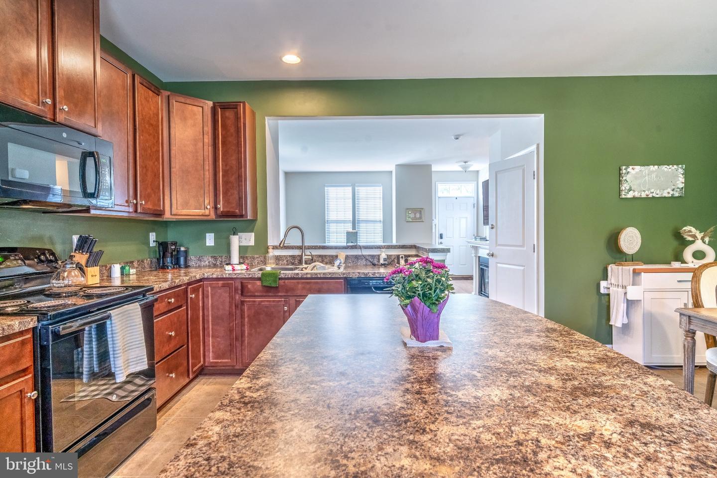 8657 ROSECRANS LN, SPOTSYLVANIA, Virginia 22553, 3 Bedrooms Bedrooms, 6 Rooms Rooms,2 BathroomsBathrooms,Residential,For sale,8657 ROSECRANS LN,VASP2035140 MLS # VASP2035140