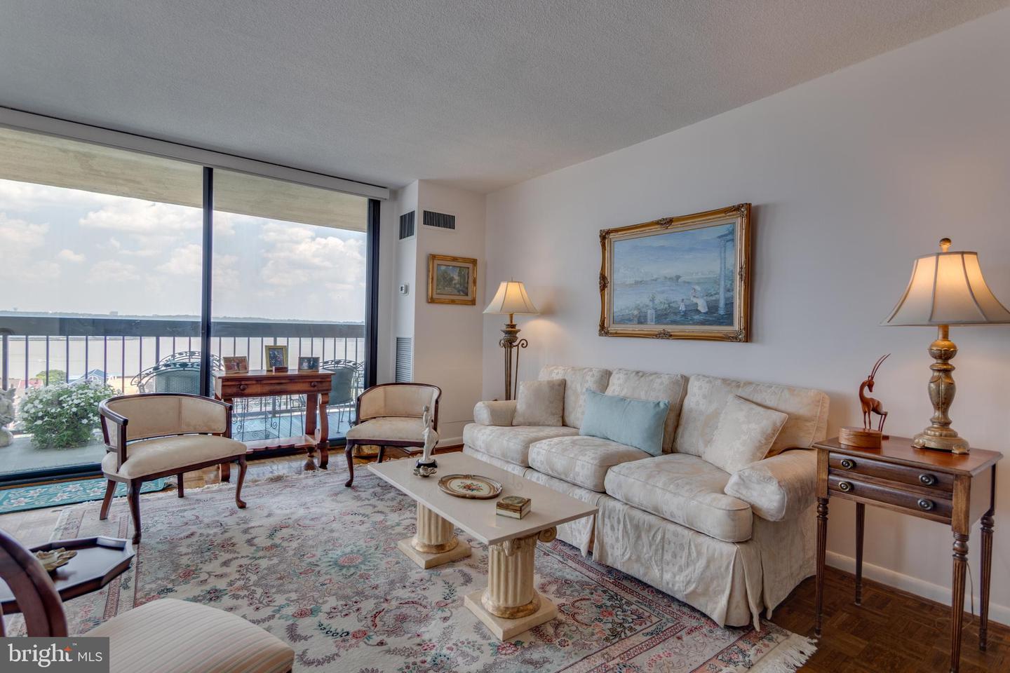 400 MADISON ST #1308, ALEXANDRIA, Virginia 22314, 3 Bedrooms Bedrooms, ,2 BathroomsBathrooms,Residential,For sale,400 MADISON ST #1308,VAAX2048130 MLS # VAAX2048130