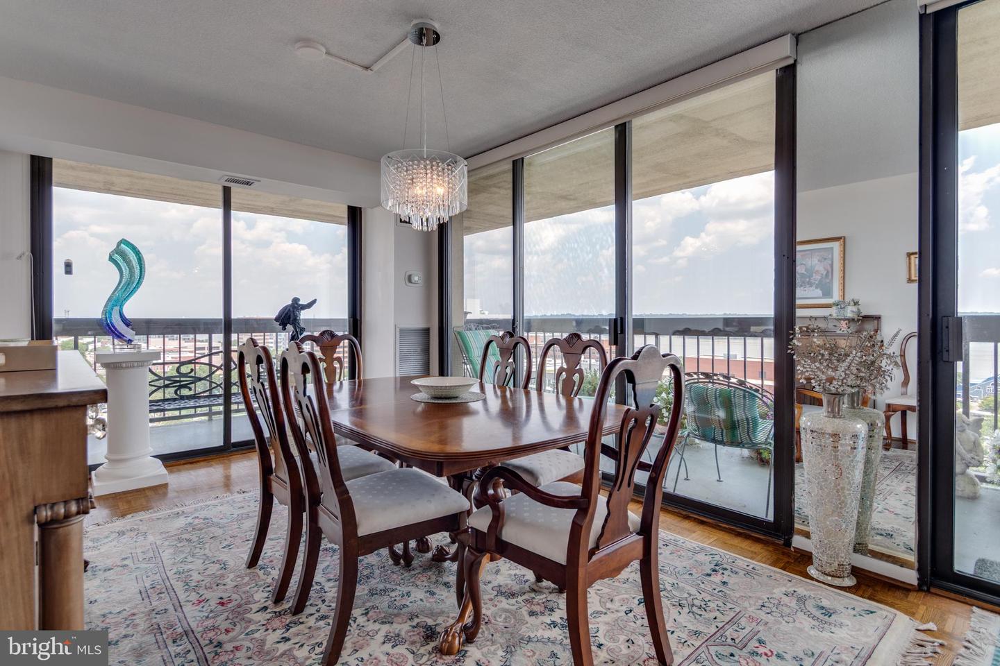 400 MADISON ST #1308, ALEXANDRIA, Virginia 22314, 3 Bedrooms Bedrooms, ,2 BathroomsBathrooms,Residential,For sale,400 MADISON ST #1308,VAAX2048130 MLS # VAAX2048130
