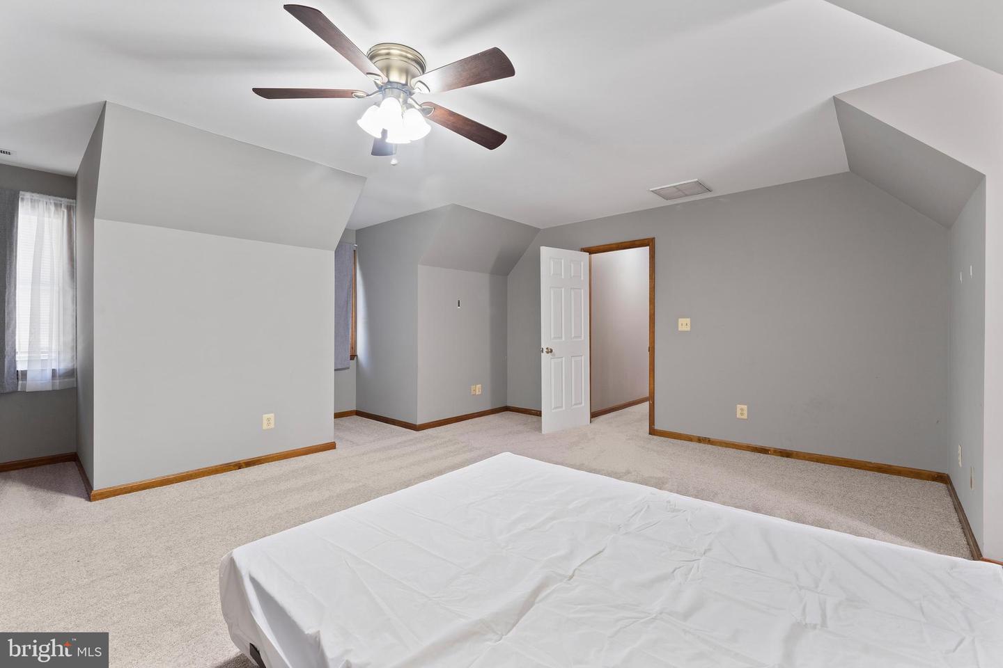 42 AMSONIA CT, STAFFORD, Virginia 22556, 5 Bedrooms Bedrooms, ,3 BathroomsBathrooms,Residential,For sale,42 AMSONIA CT,VAST2041392 MLS # VAST2041392