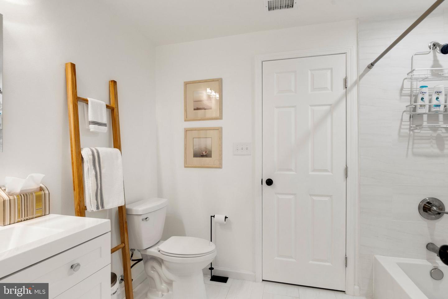 5069 SPRING BRANCH BLVD, DUMFRIES, Virginia 22025, 5 Bedrooms Bedrooms, ,3 BathroomsBathrooms,Residential,For sale,5069 SPRING BRANCH BLVD,VAPW2100546 MLS # VAPW2100546