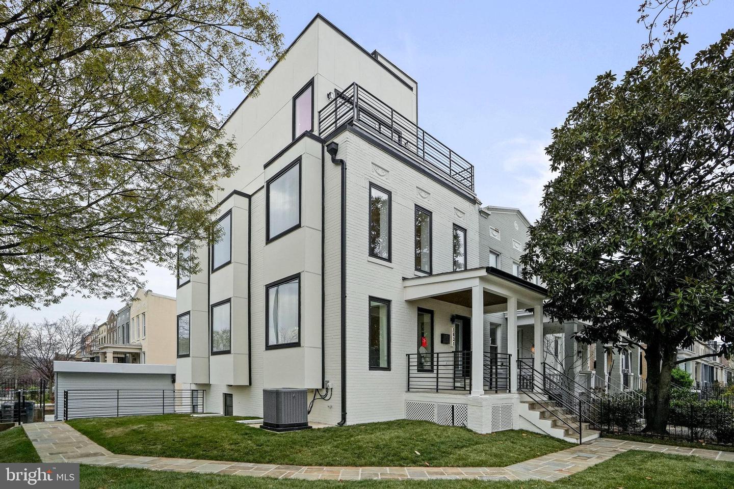 1631 G ST SE, WASHINGTON, District Of Columbia 20003, 5 Bedrooms Bedrooms, ,3 BathroomsBathrooms,Residential,For sale,1631 G ST SE,DCDC2213282 MLS # DCDC2213282