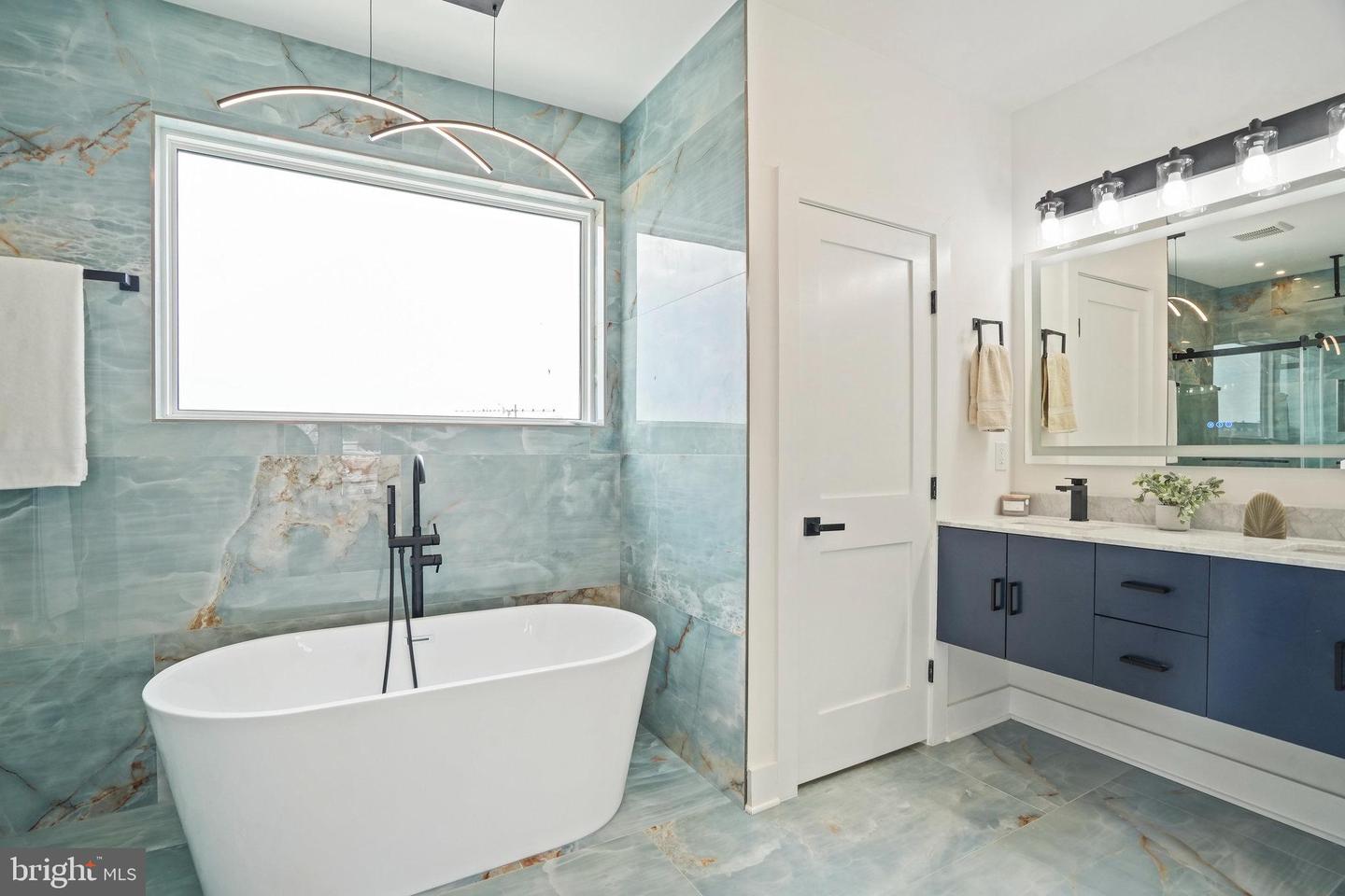 1631 G ST SE, WASHINGTON, District Of Columbia 20003, 5 Bedrooms Bedrooms, ,3 BathroomsBathrooms,Residential,For sale,1631 G ST SE,DCDC2213282 MLS # DCDC2213282