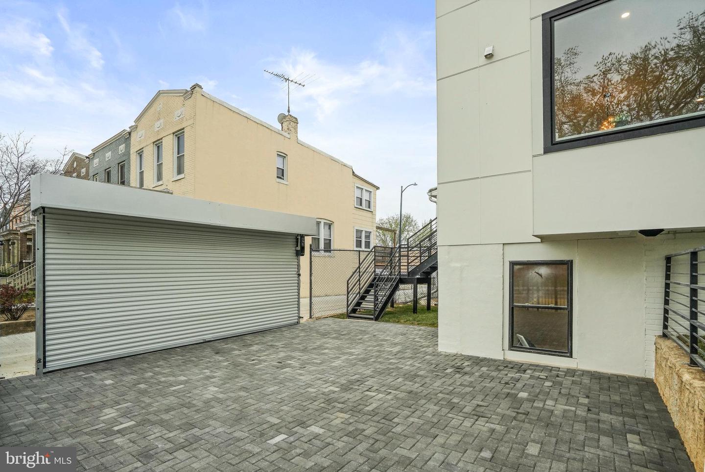 1631 G ST SE, WASHINGTON, District Of Columbia 20003, 5 Bedrooms Bedrooms, ,3 BathroomsBathrooms,Residential,For sale,1631 G ST SE,DCDC2213282 MLS # DCDC2213282