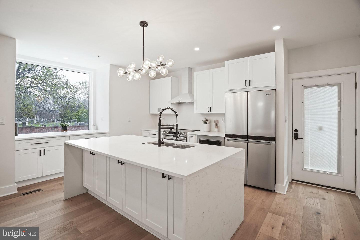 1631 G ST SE, WASHINGTON, District Of Columbia 20003, 5 Bedrooms Bedrooms, ,3 BathroomsBathrooms,Residential,For sale,1631 G ST SE,DCDC2213282 MLS # DCDC2213282