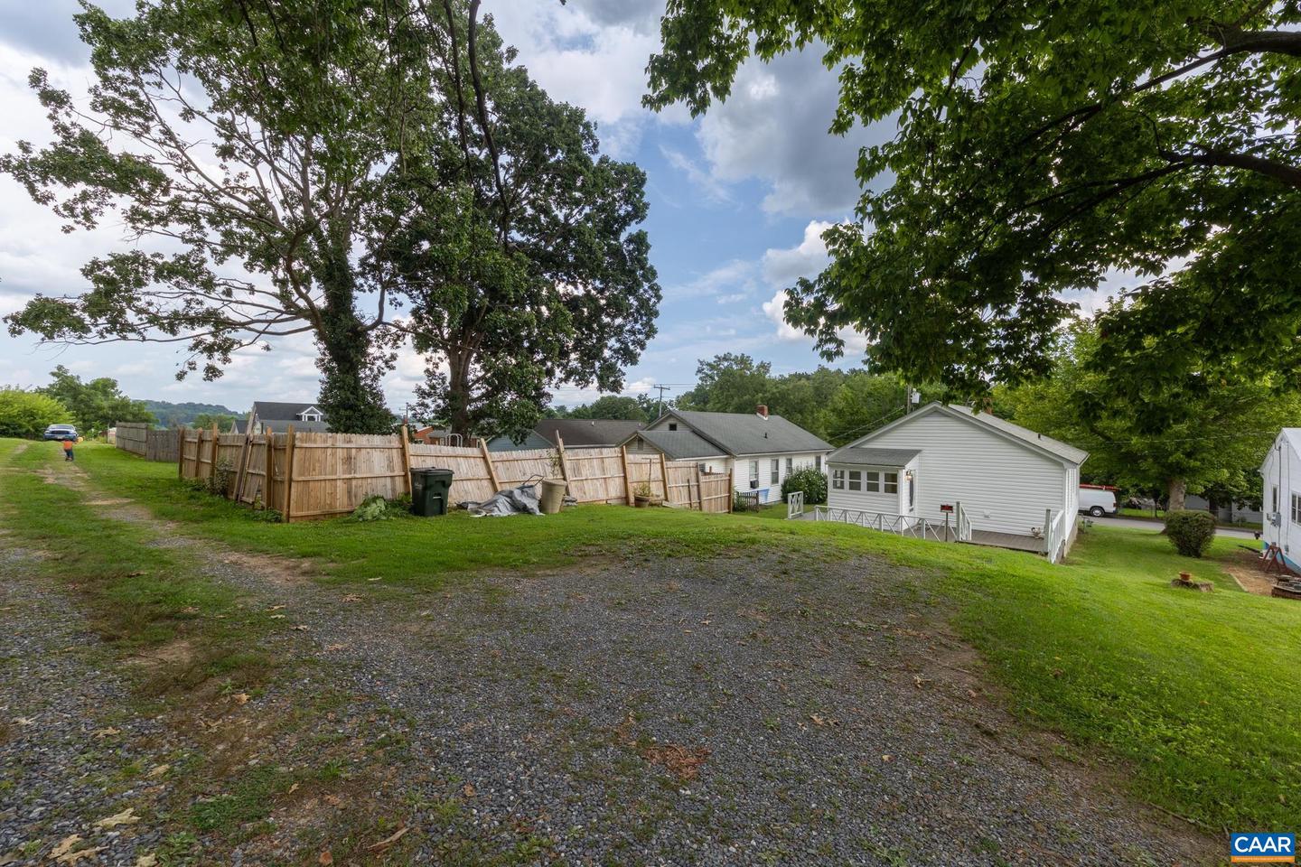 406 GRUBERT AVE, STAUNTON, Virginia 24401, 2 Bedrooms Bedrooms, ,1 BathroomBathrooms,Residential,For sale,406 GRUBERT AVE,667381 MLS # 667381