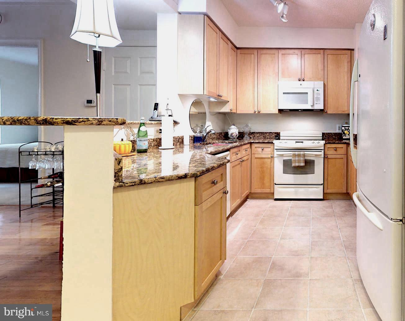3101 N HAMPTON DR #814, ALEXANDRIA, Virginia 22302, 2 Bedrooms Bedrooms, 6 Rooms Rooms,2 BathroomsBathrooms,Residential,For sale,3101 N HAMPTON DR #814,VAAX2038368 MLS # VAAX2038368