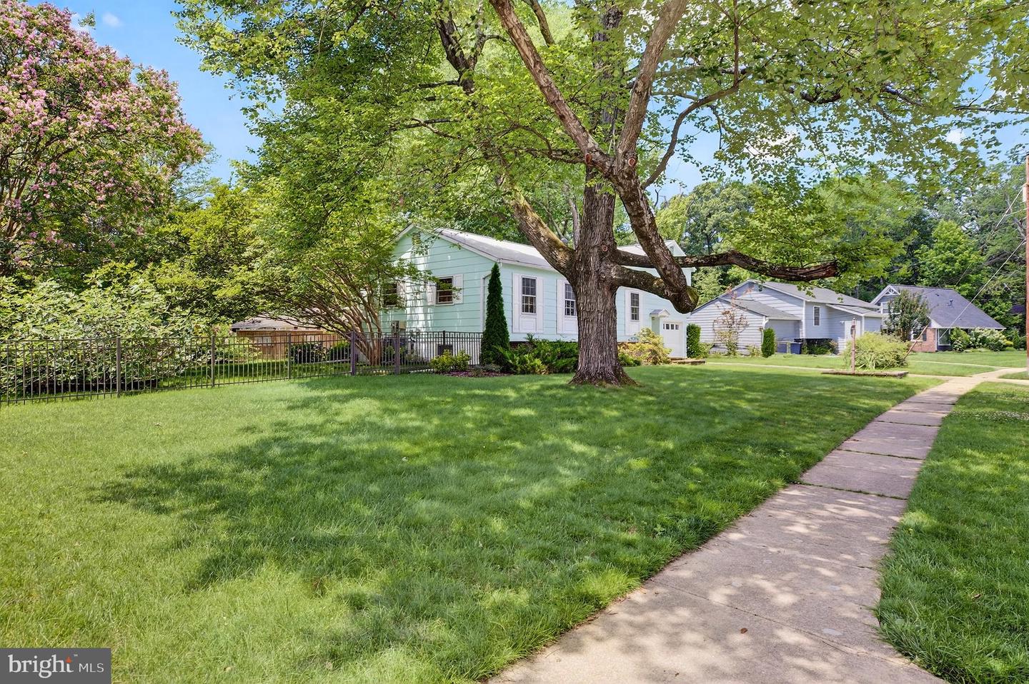 8132 KEELER ST, ALEXANDRIA, Virginia 22309, 4 Bedrooms Bedrooms, ,3 BathroomsBathrooms,Residential,For sale,8132 KEELER ST,VAFX2218164 MLS # VAFX2218164